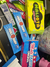 Load image into Gallery viewer, Seasonal Treats/Boxes
